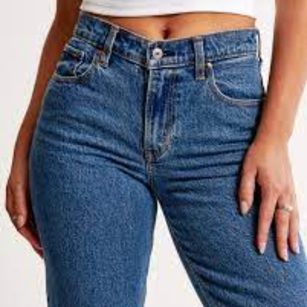 Abercrombie & Fitch Ultra High Rise 90s Straight Jean